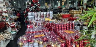 Decoração e artigos natalinos já chegaram às lojas do centro de Feira de Santana