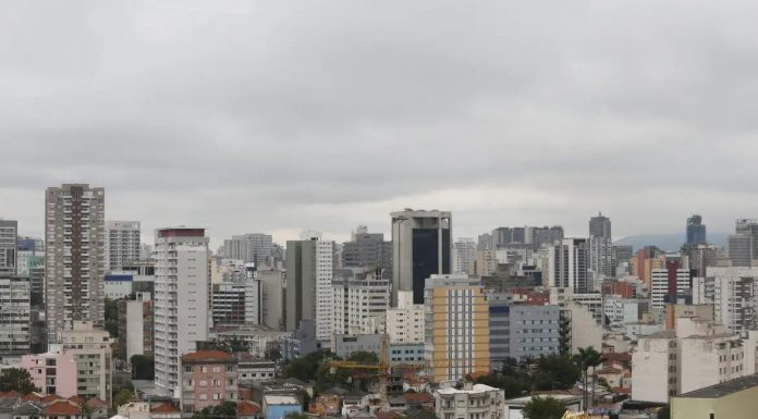 Mais de quatro mil municípios já aderiram ao convênio da NFS-e Nacional, informa CNM