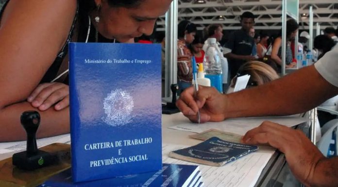 Salário e chance de crescimento são fatores prioritários para os jovens no mercado de trabalho