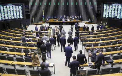 Senado aprova projeto que valida o registro de terras públicas em faixas de fronteiras